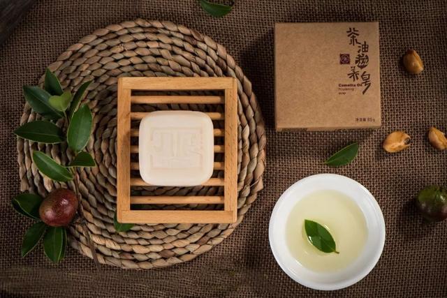 【吴晓波频道】能吃的茶油手工皂？这是古法传承与化学添加的较量